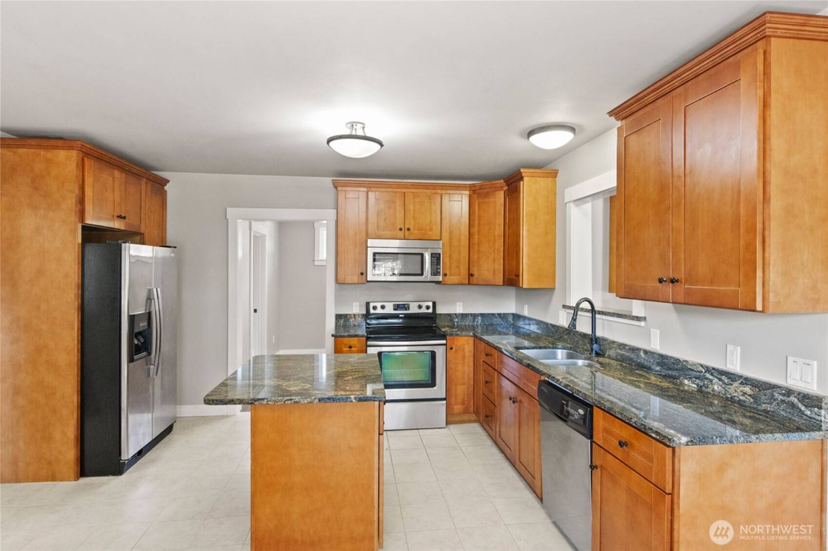 Roslyn, WA 98941,617 S 1st ST