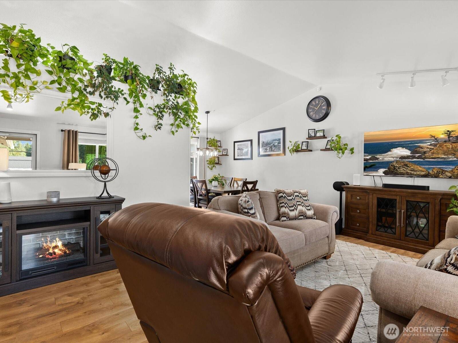 Lake Stevens, WA 98258,8923 1st ST SW