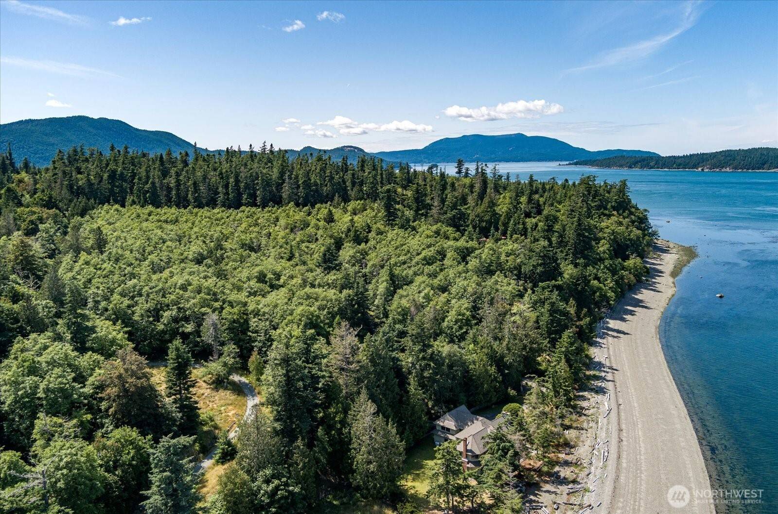 Anacortes, WA 98221,4079 Forest LN