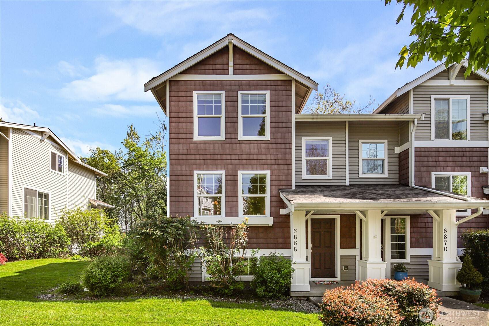 Seattle, WA 98118,6868 Holly Park DR S