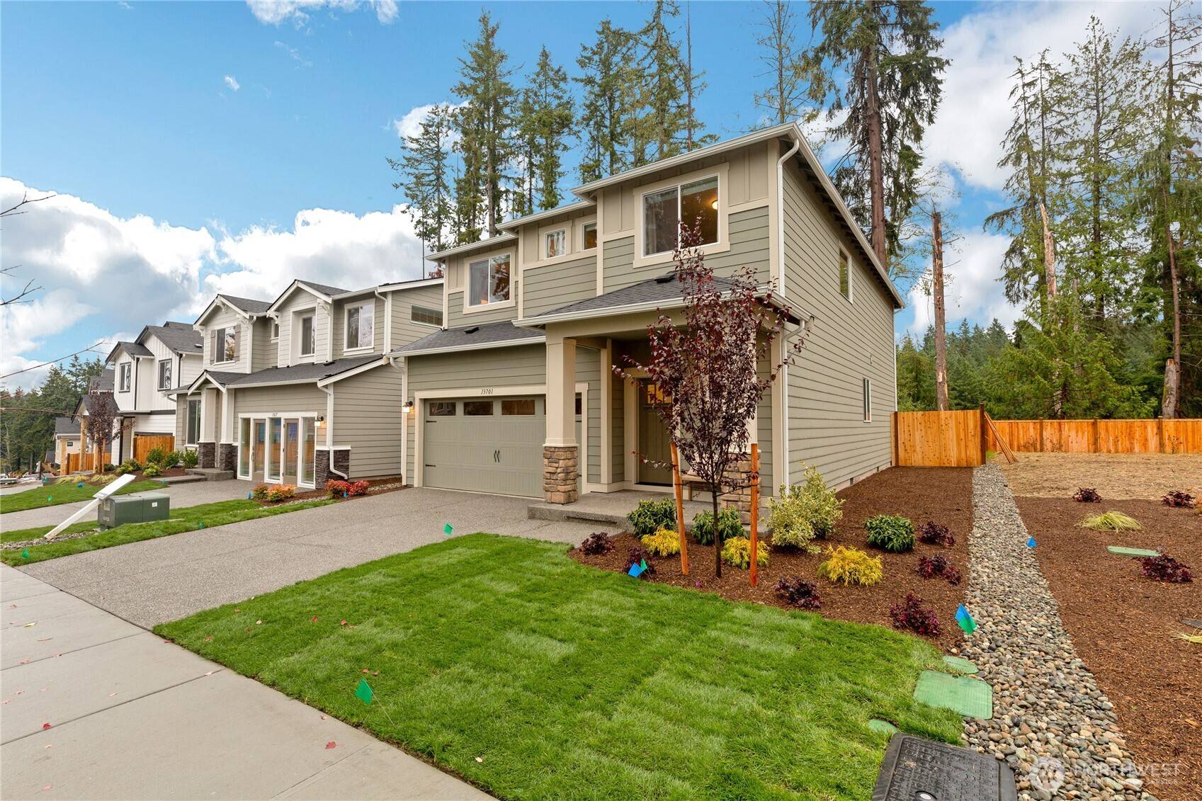 Edmonds, WA 98026,13701 60th AVE E