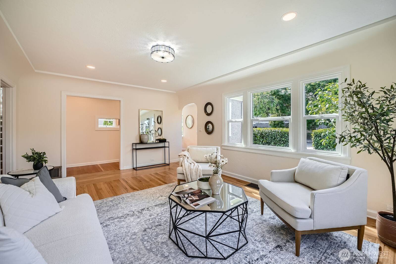 Issaquah, WA 98027,260 E Sunset WAY