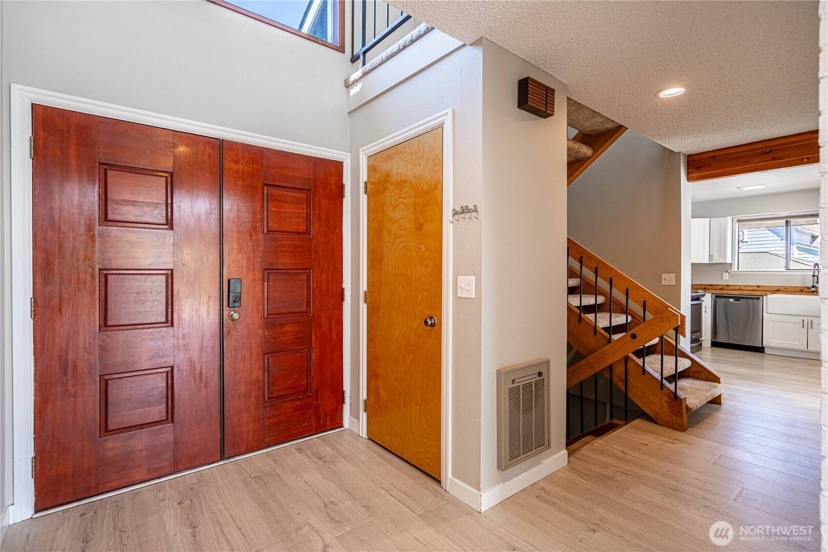 Chelan, WA 98816,228 E Gibson AVE
