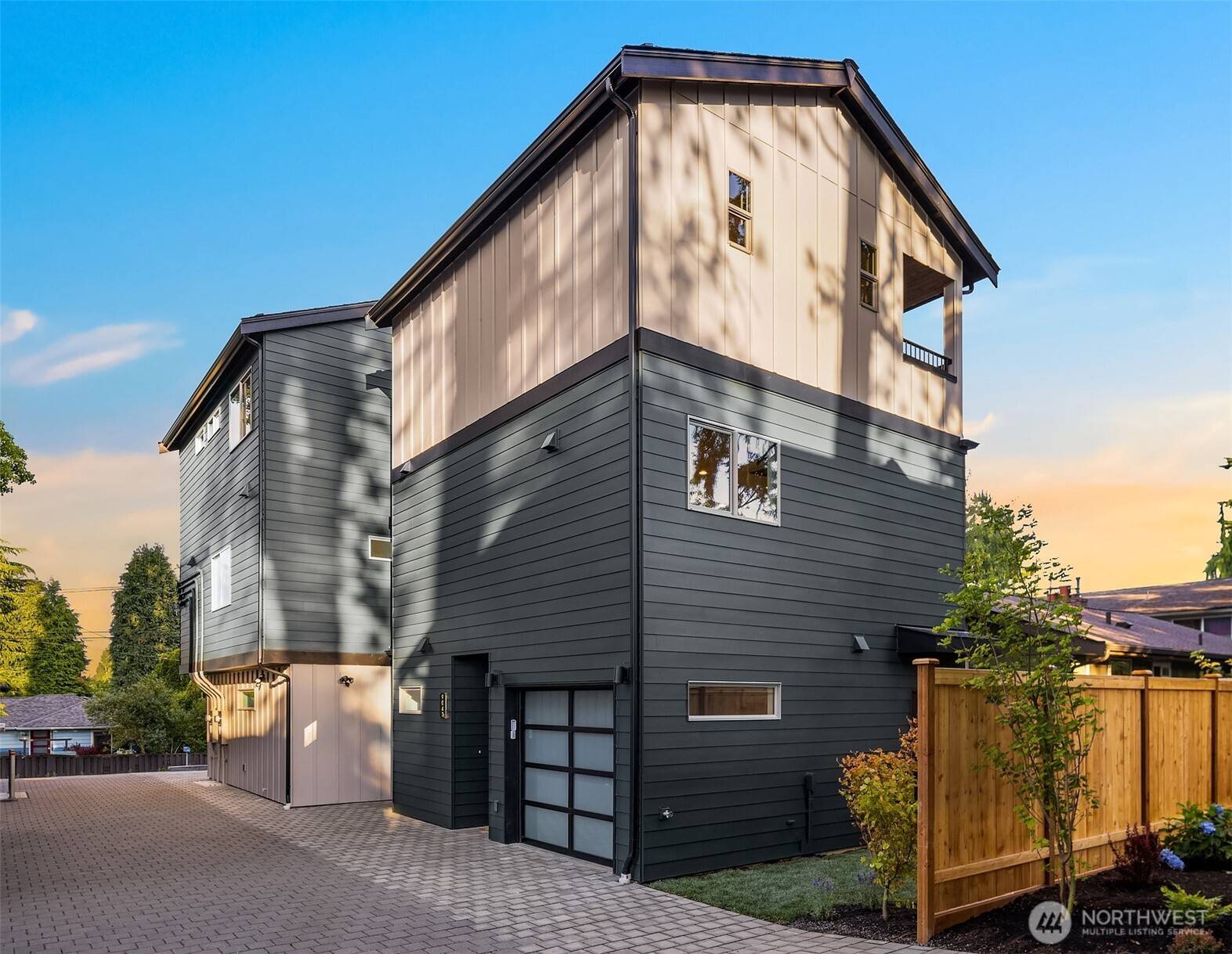 Seattle, WA 98117,9047 Dibble AVE NW #B