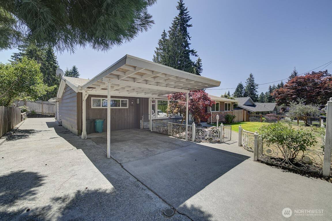 Edmonds, WA 98020,9632 236th ST SW