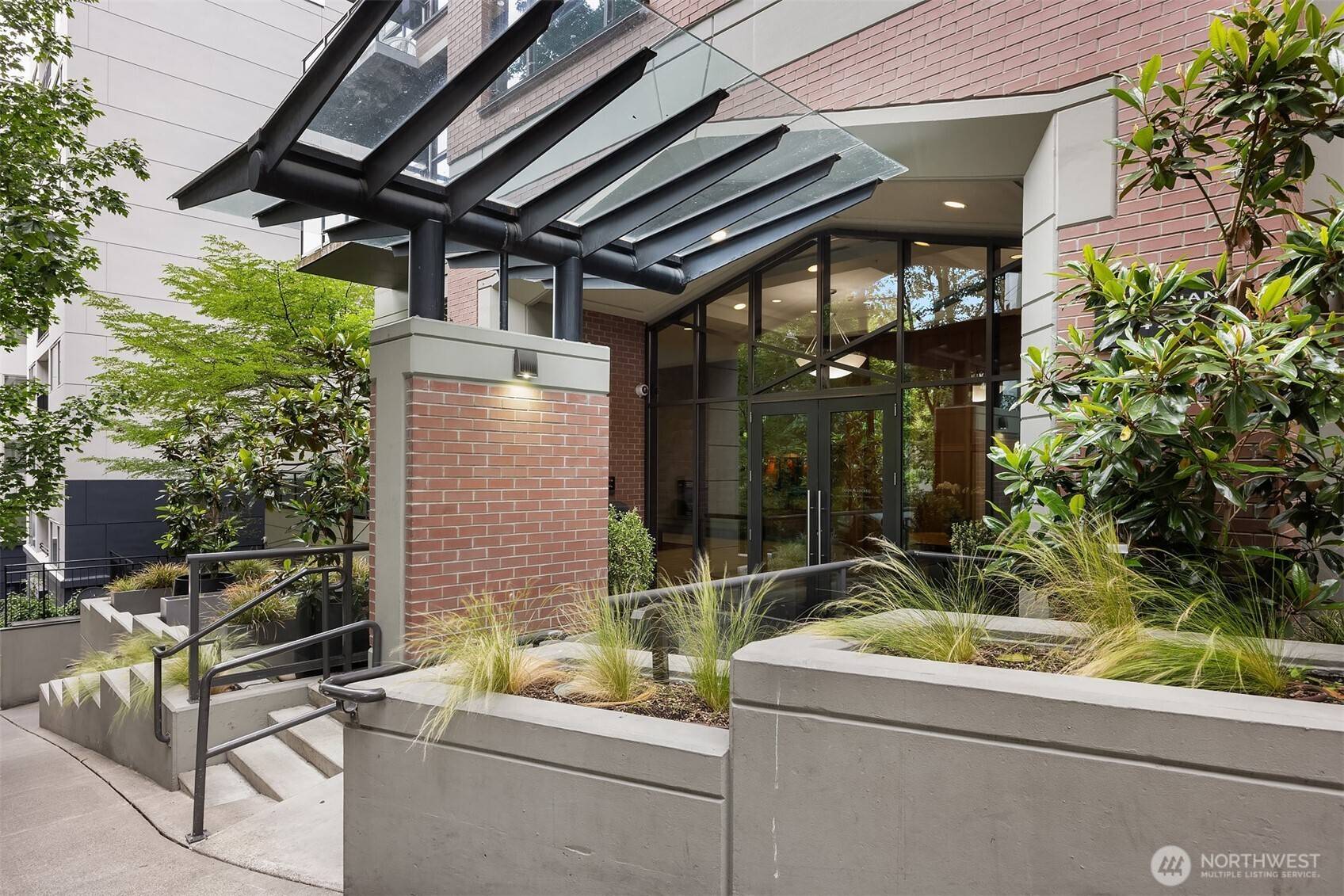 Seattle, WA 98101,1420 Terry AVE #OU