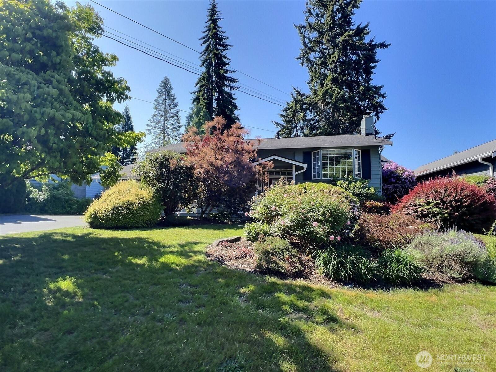 Kirkland, WA 98033,13003 NE 102nd PL