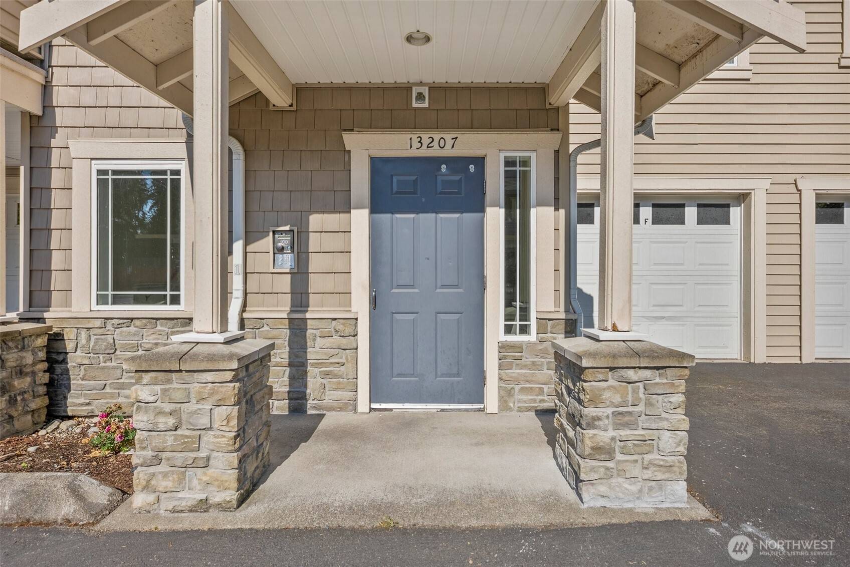Puyallup, WA 98373,13207 97th AVE E #301