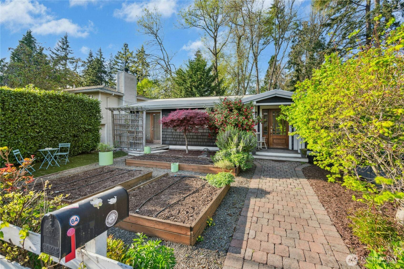 Mercer Island, WA 98040,7826 SE 24th ST