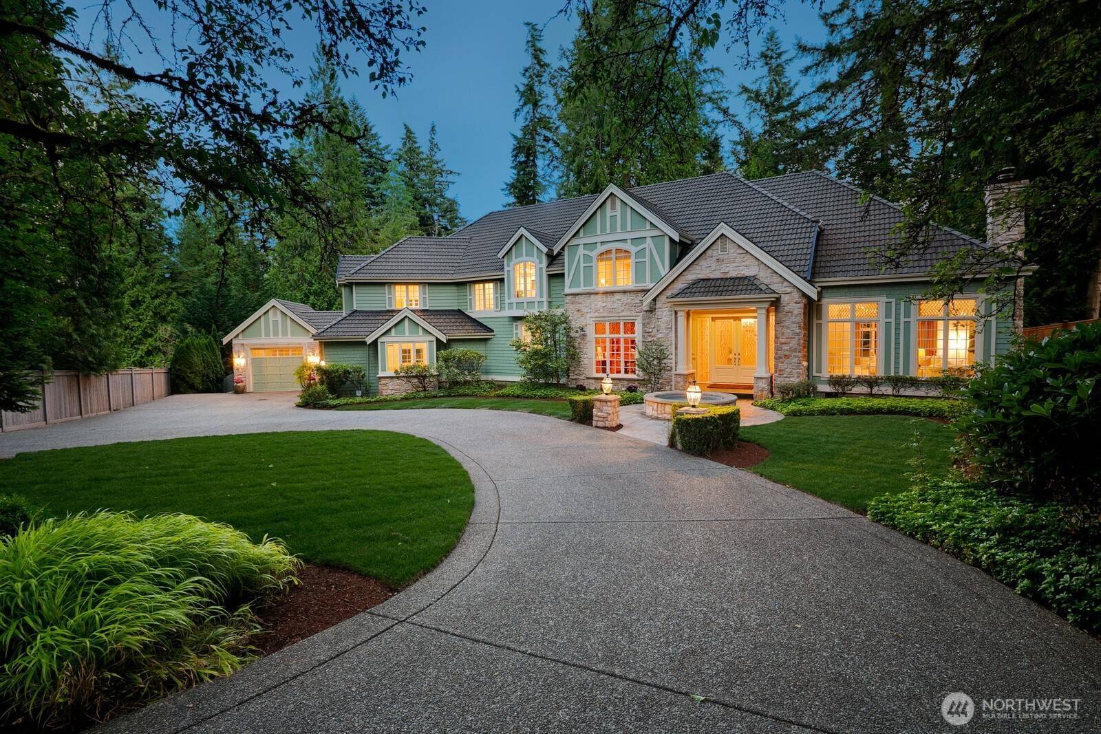 Bellevue, WA 98005,13695 NE 32nd PL