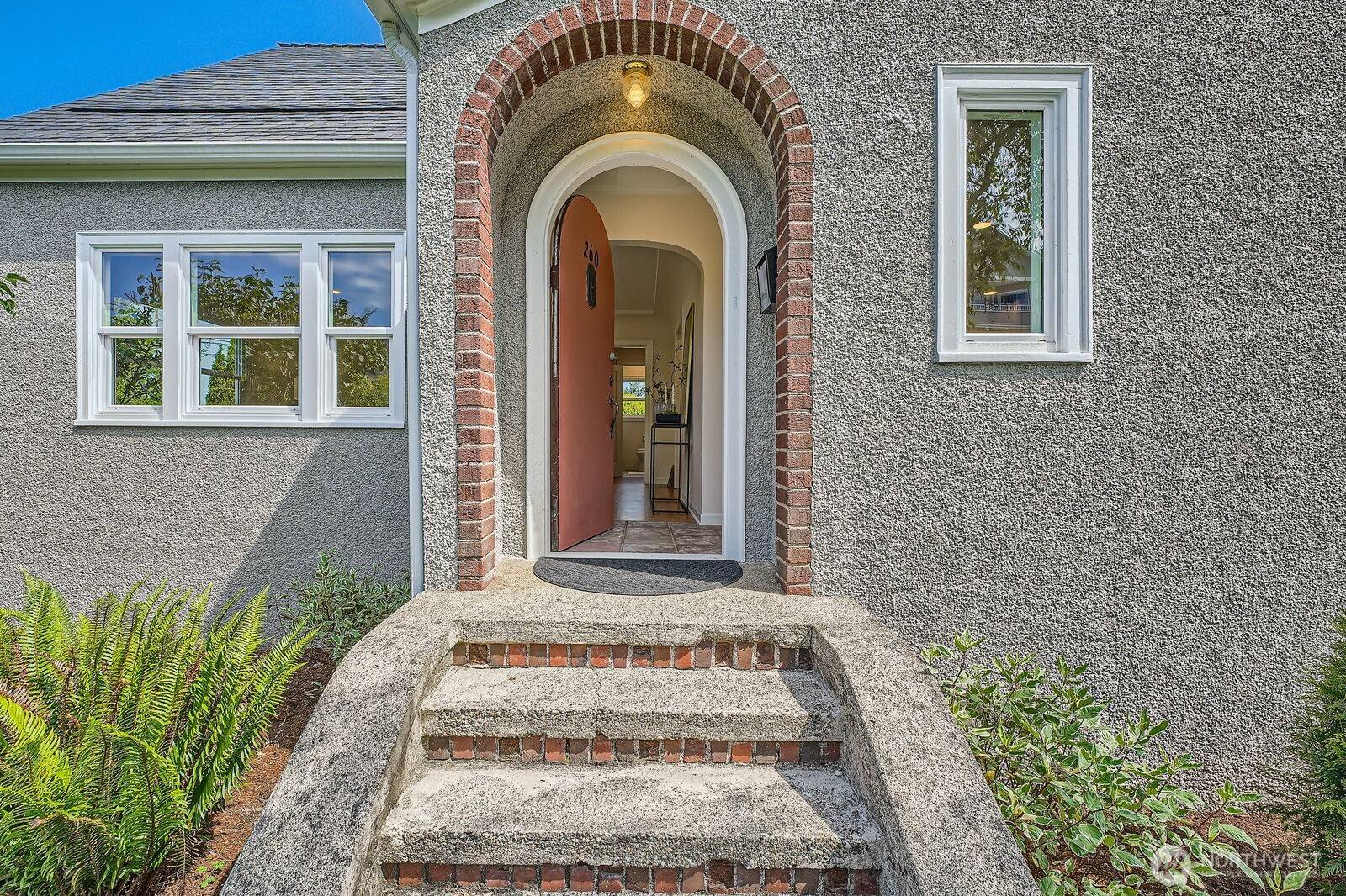 Issaquah, WA 98027,260 E Sunset WAY