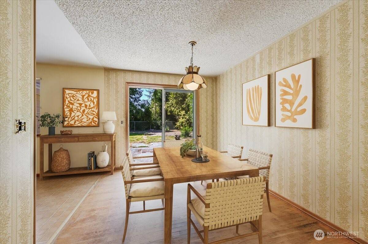 Edmonds, WA 98020,21704 97th AVE W