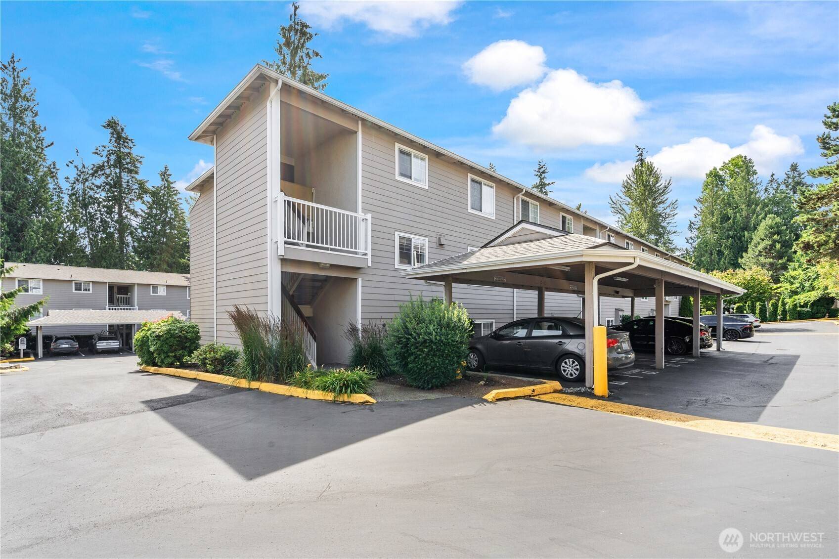 Shoreline, WA 98133,1144 N 198th ST #E201
