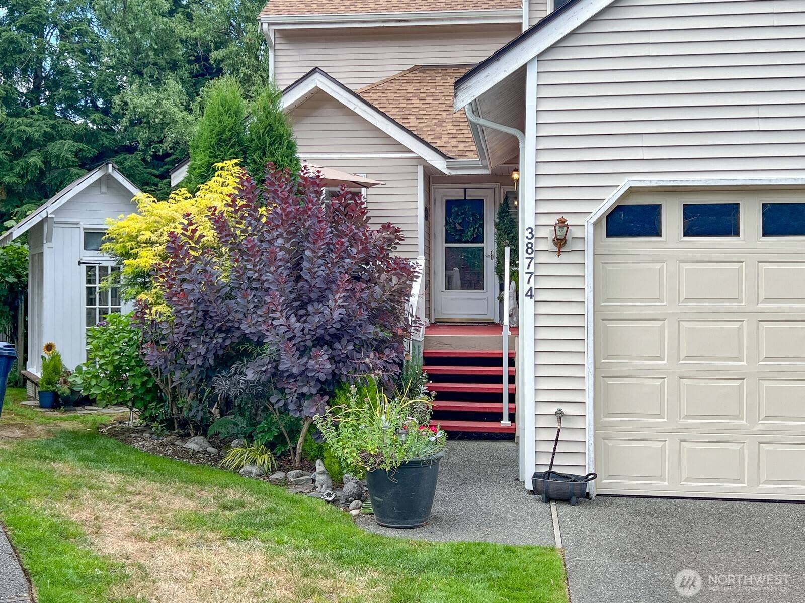 Snoqualmie, WA 98065,38774 SE Beta UNit #9