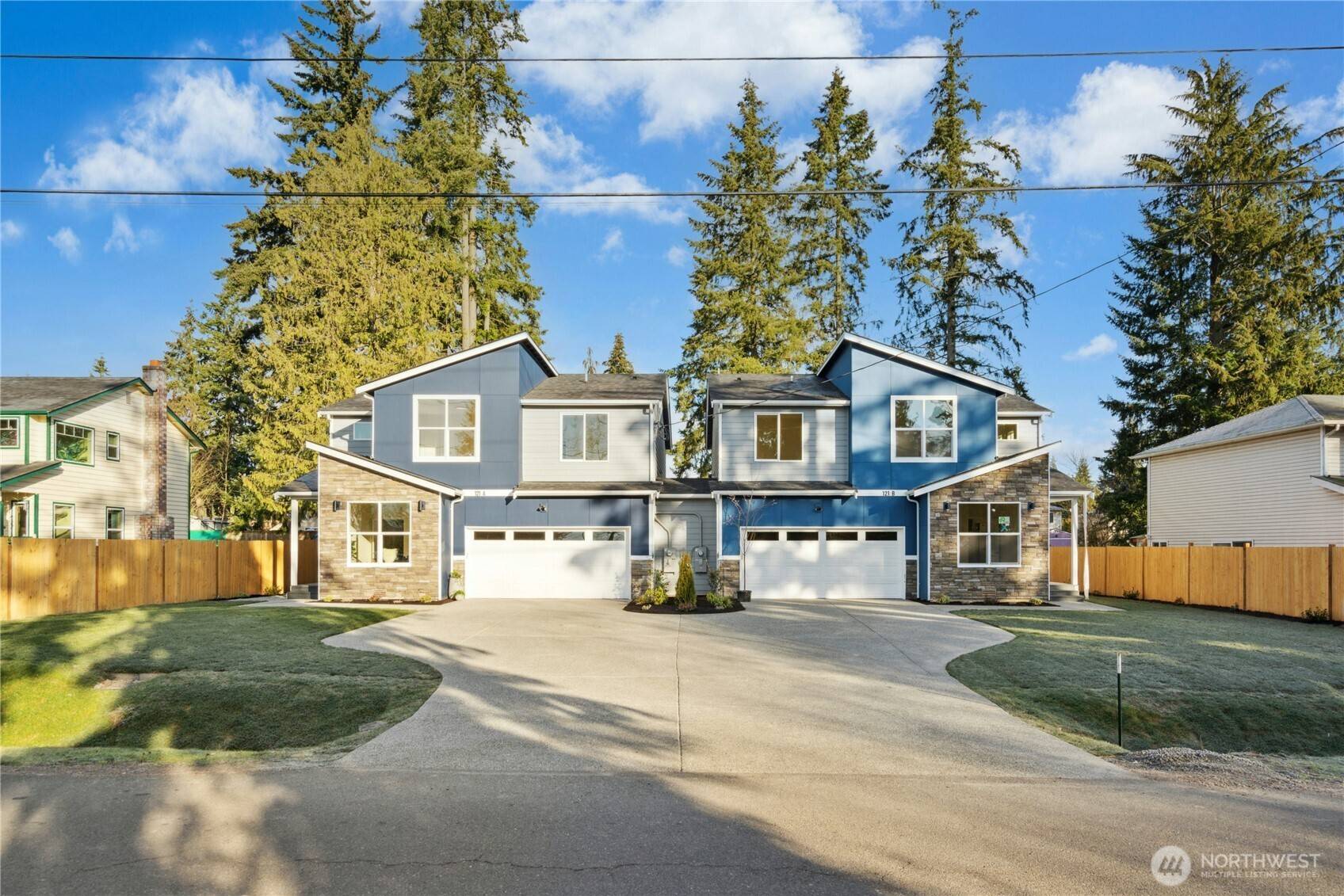 Everett, WA 98208,121 120th ST SE #B