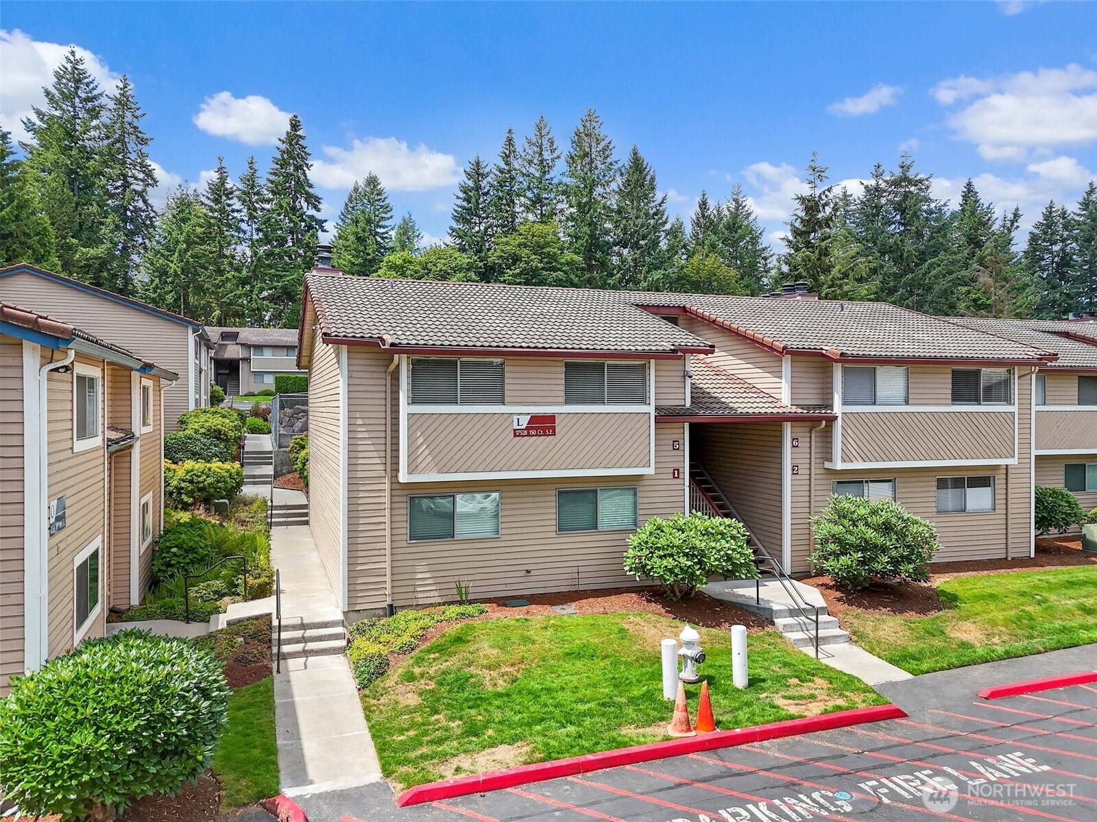 Renton, WA 98058,17528 150th CT SE #L5