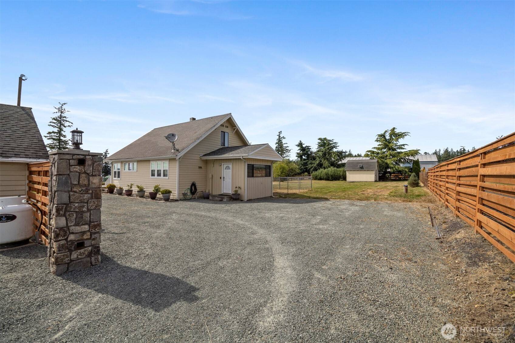 Bow, WA 98232,12515 Persons RD