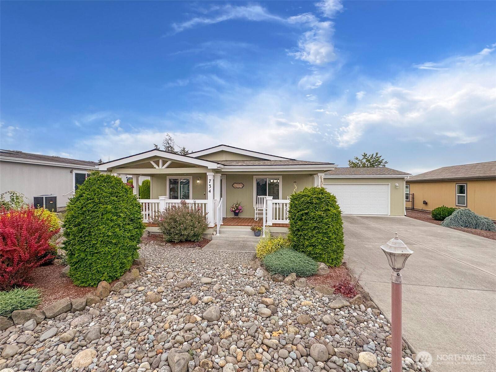 Sequim, WA 98382,734 Heritage Lopp