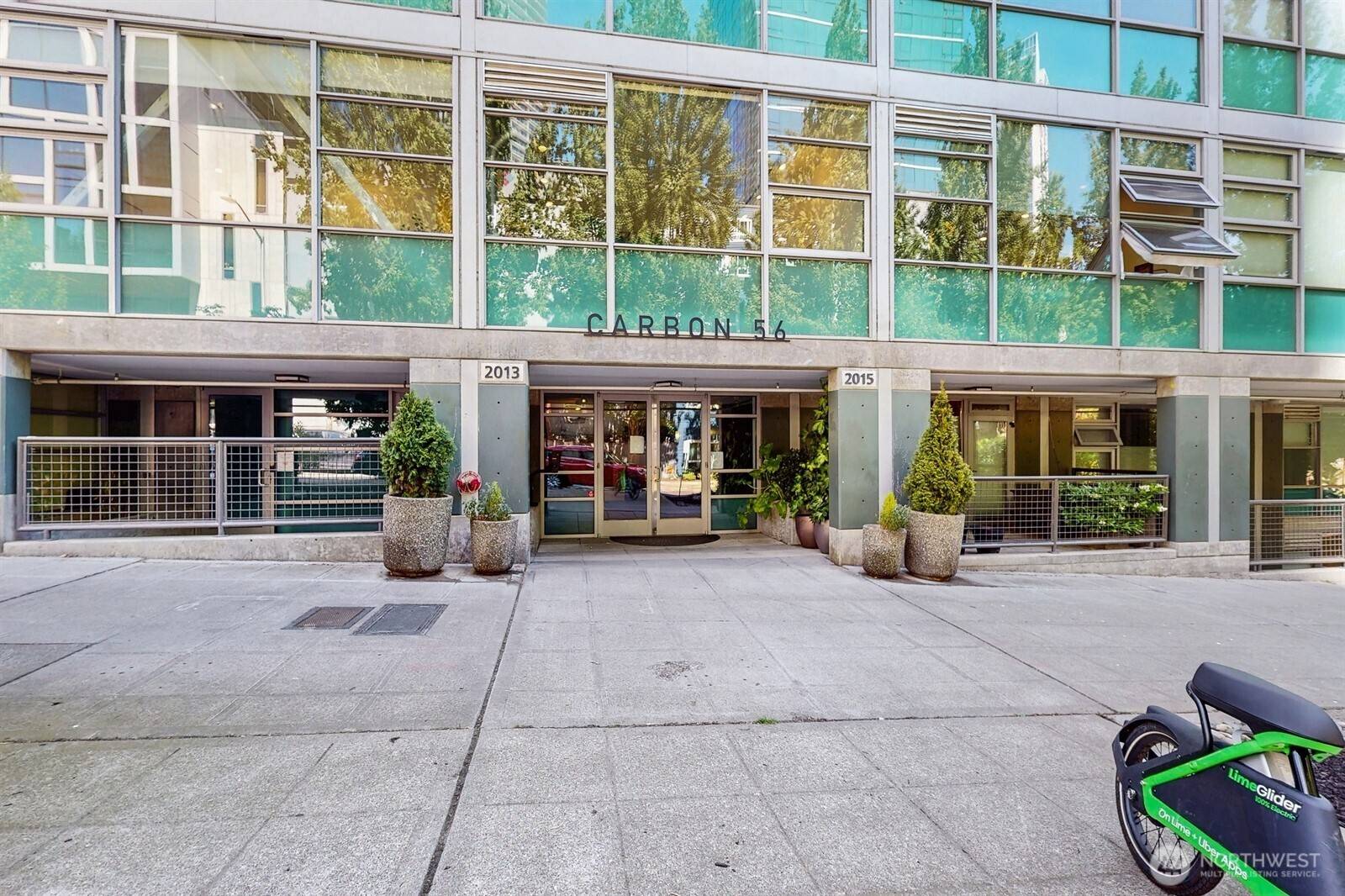 Seattle, WA 98121,2015 Terry AVE #301