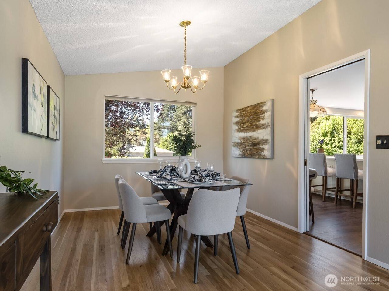 Bellevue, WA 98006,12143 SE 68th PL
