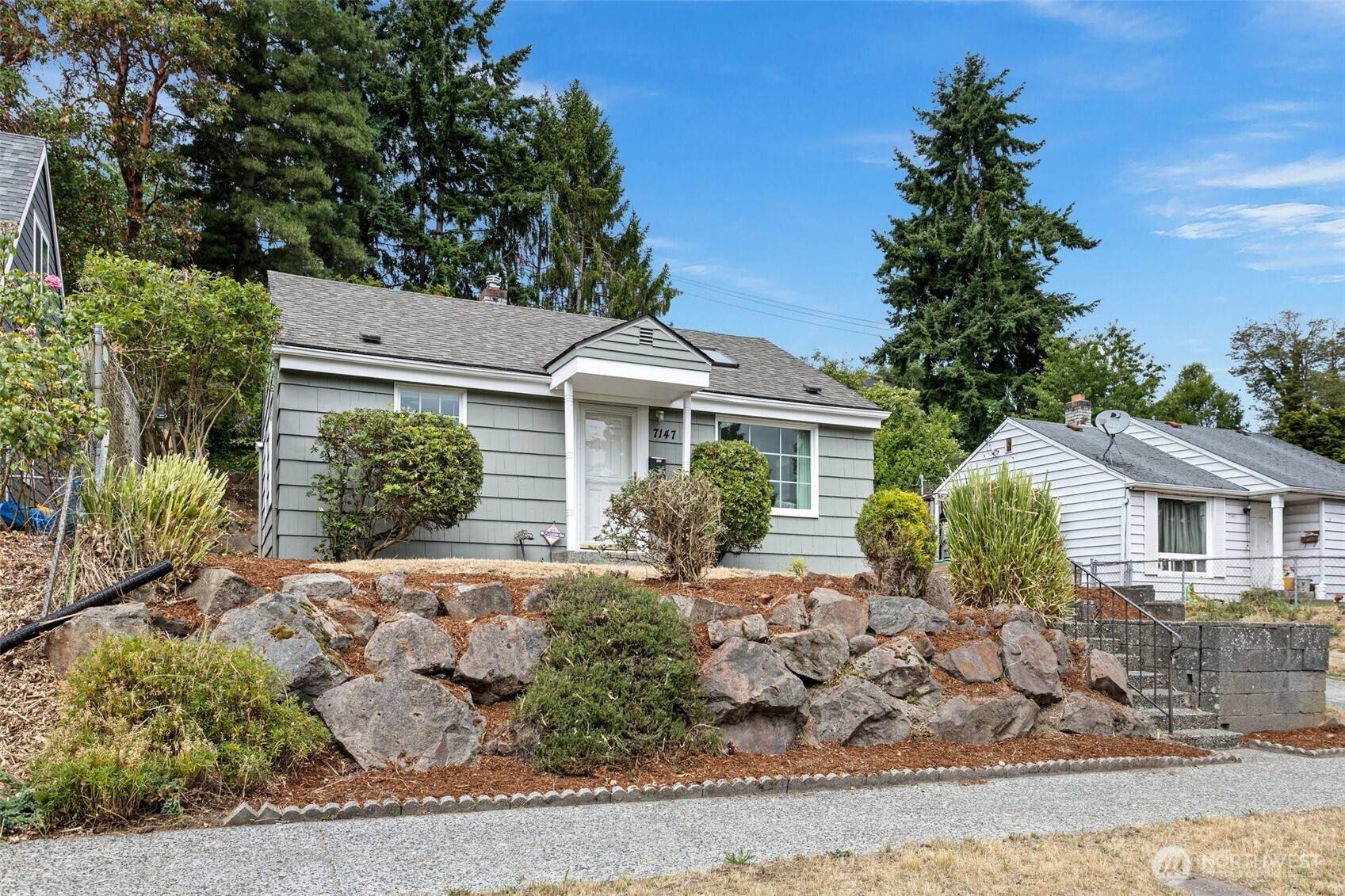 Seattle, WA 98126,7147 29th AVE SW