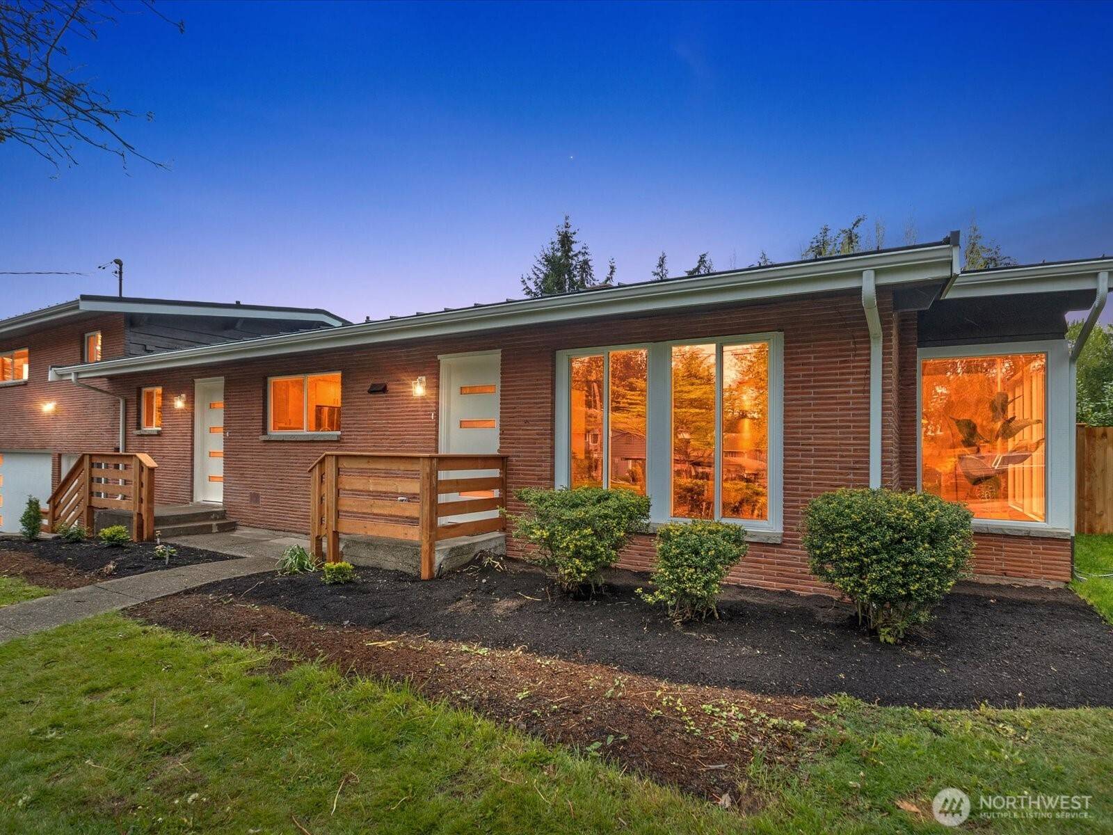 Edmonds, WA 98020,8421 240th St SW