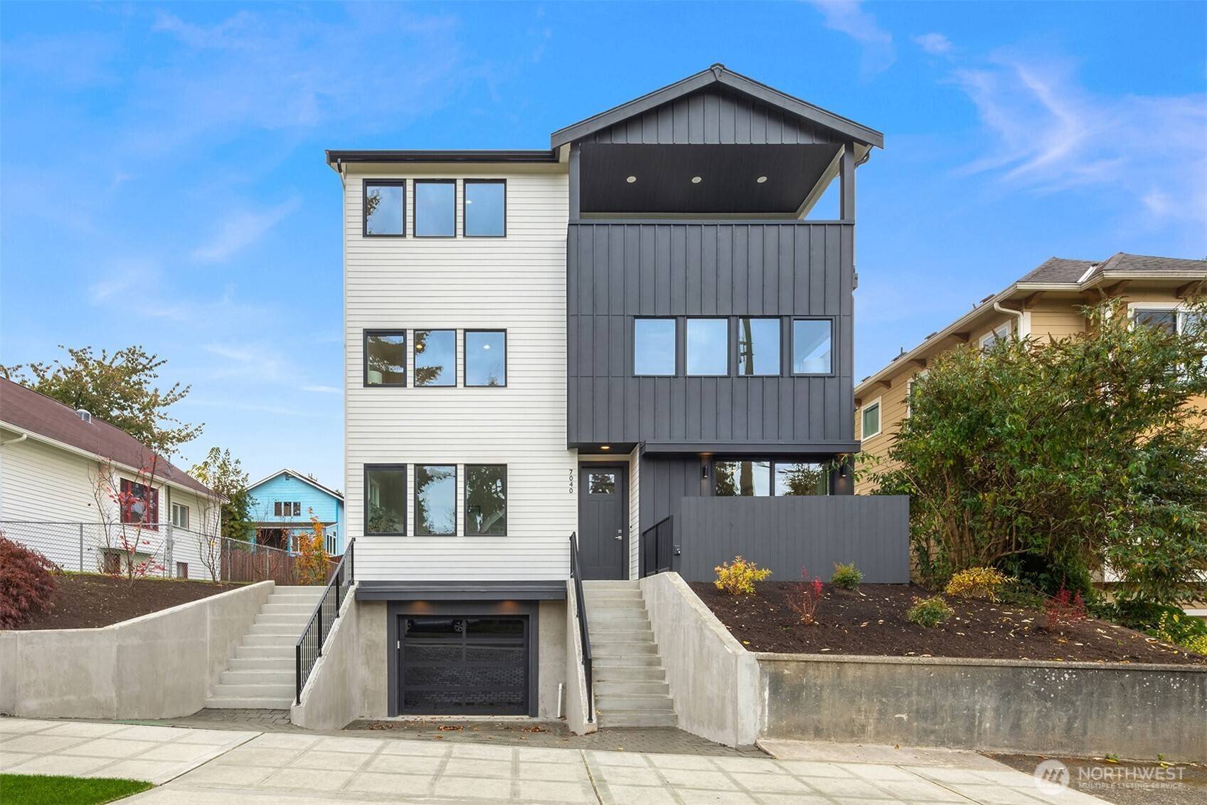 Seattle, WA 98117,7040 25th AVE NW