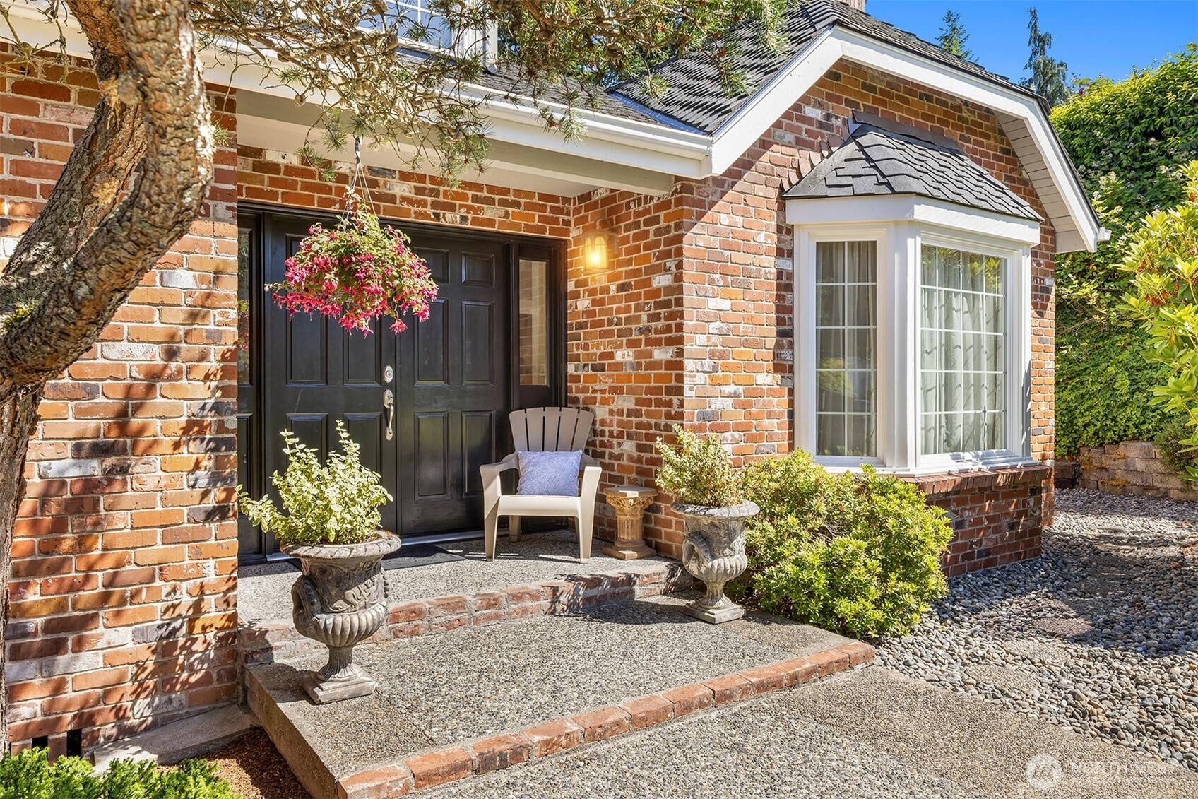Edmonds, WA 98026,6403 146th ST SW