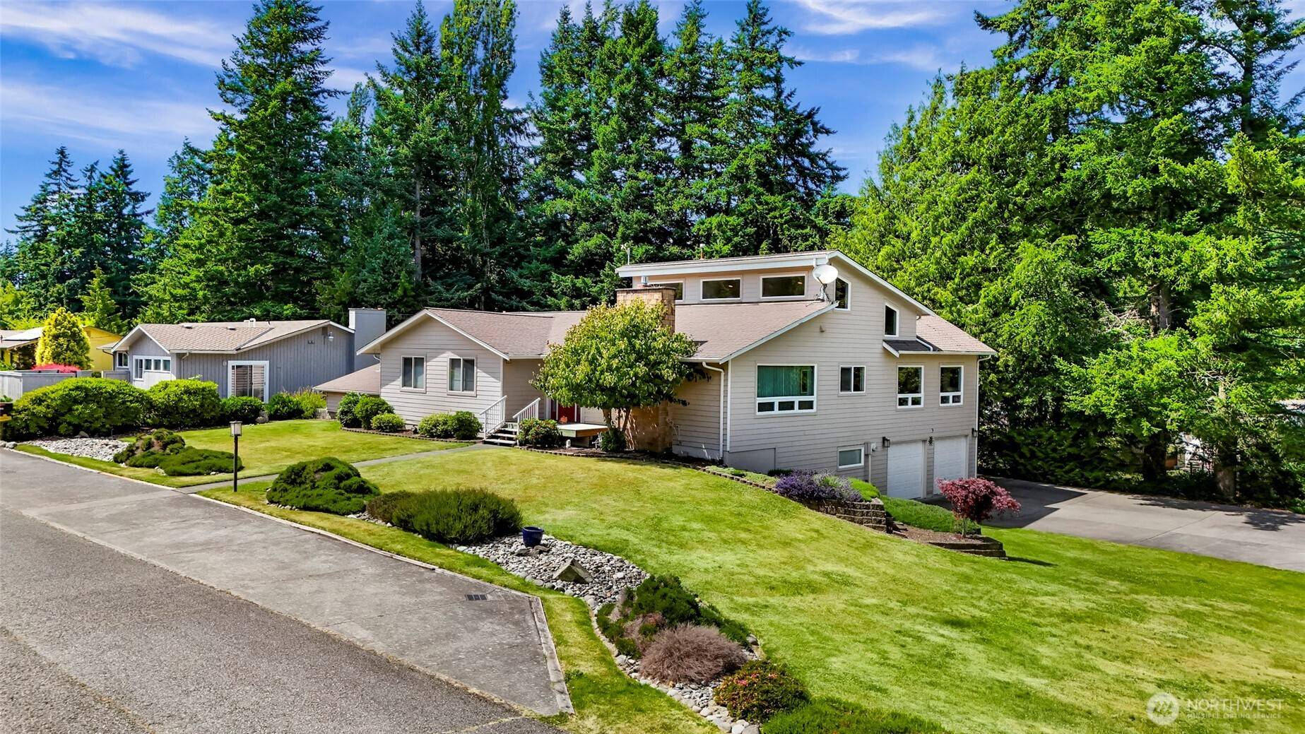 Bellingham, WA 98225,527 Fern RD