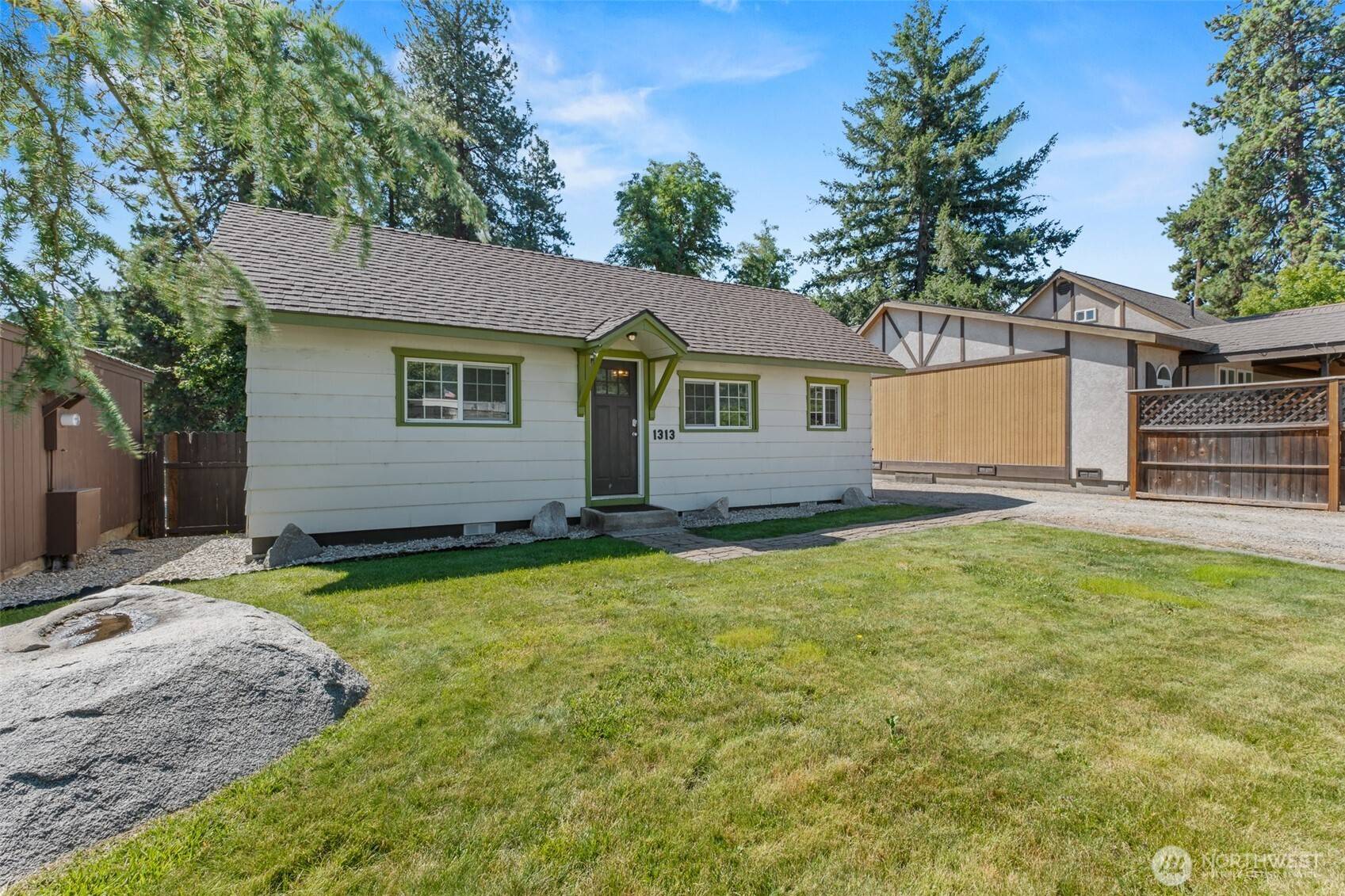 Leavenworth, WA 98826,1313 Front ST