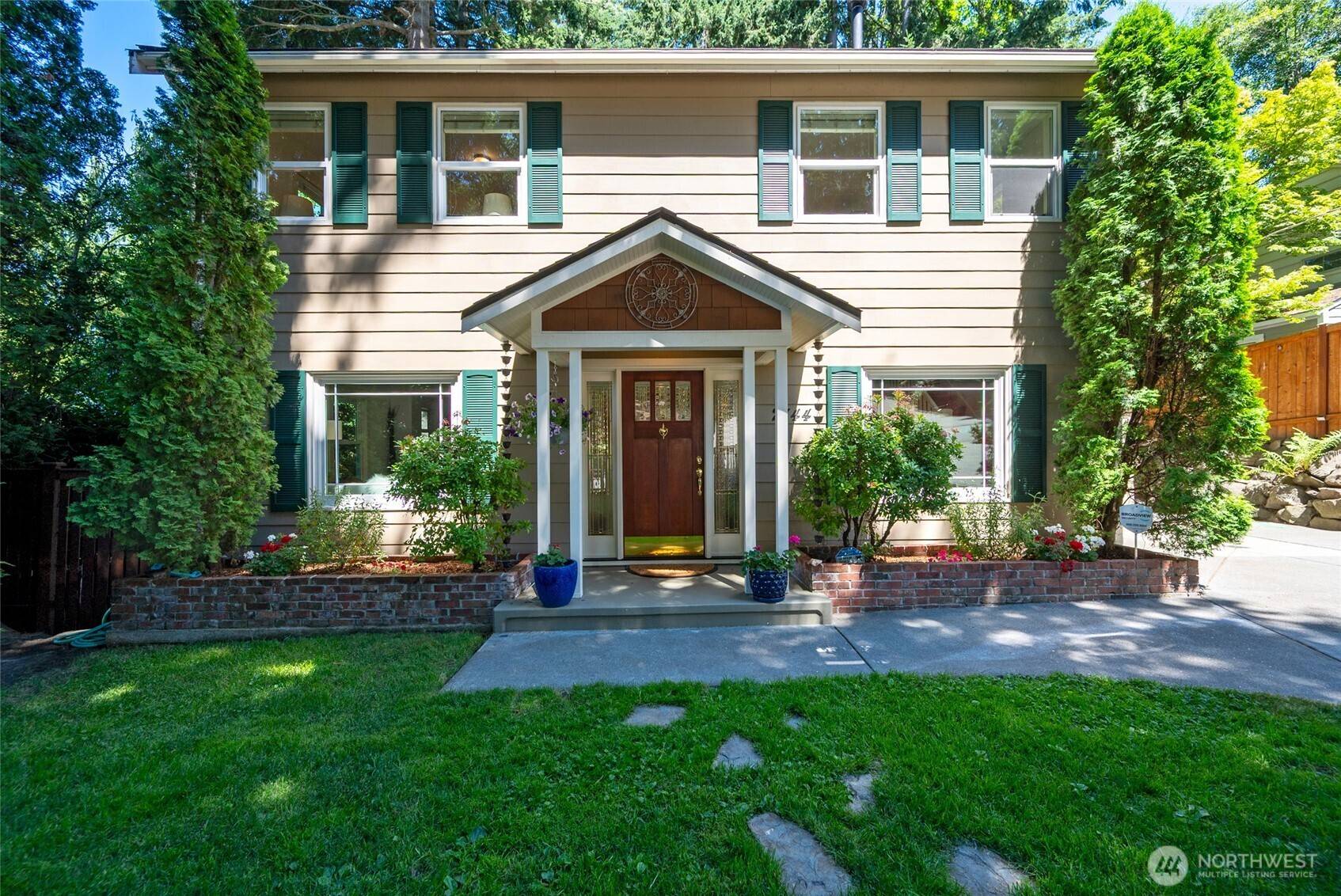 Seattle, WA 98115,2744 NE 98th ST