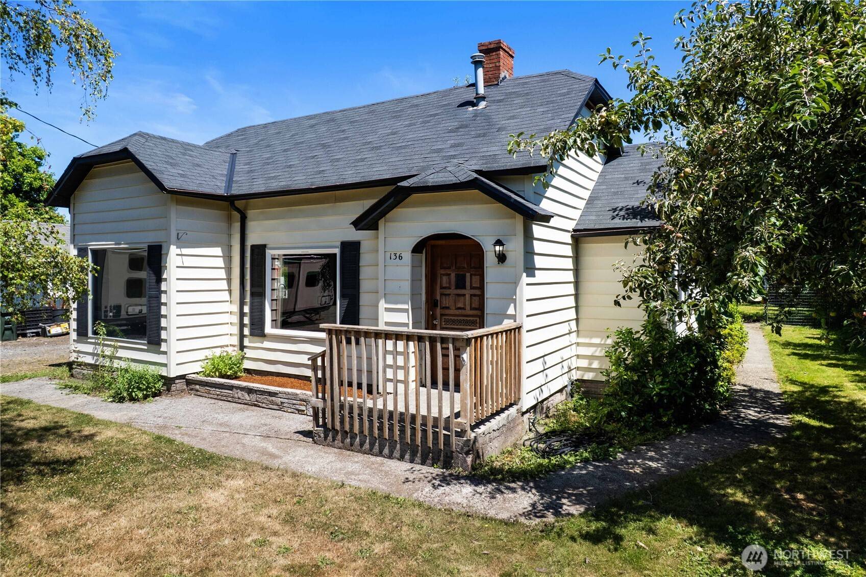 Buckley, WA 98321,136 D ST
