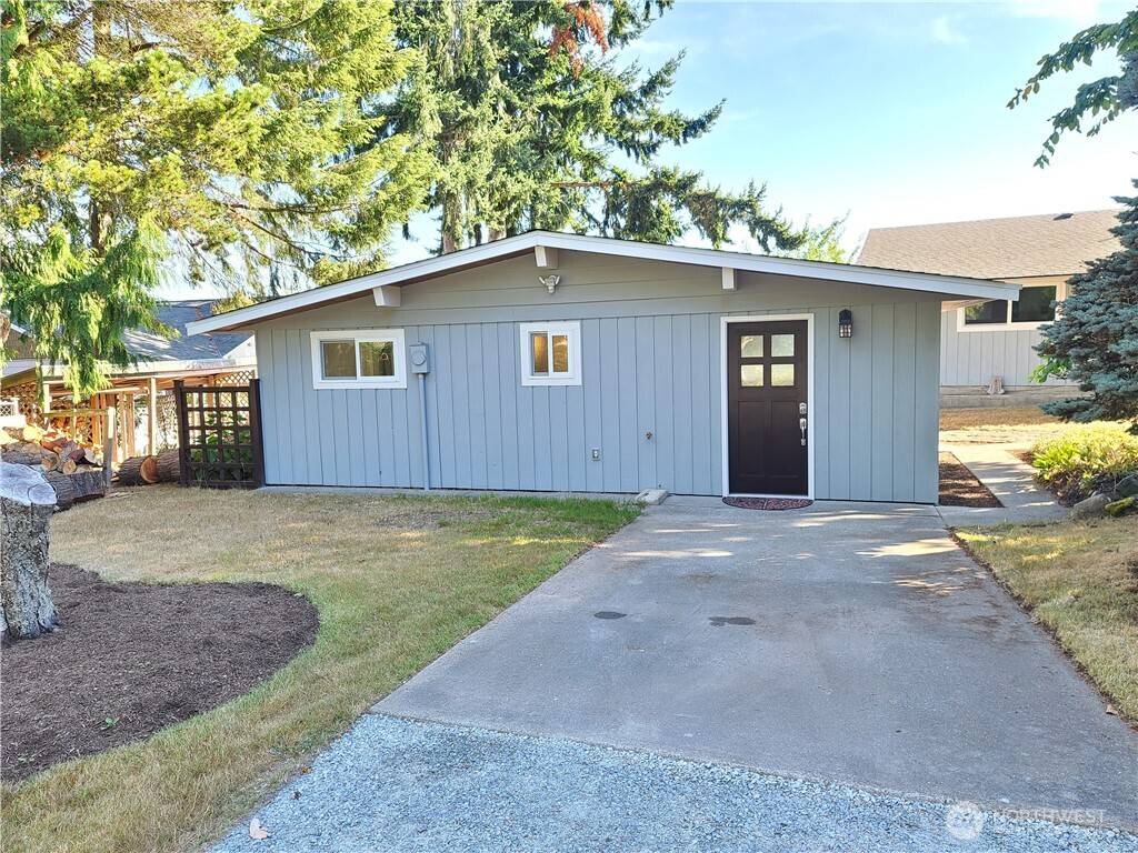 Camano Island, WA 98282,1359 Crestview DR #B