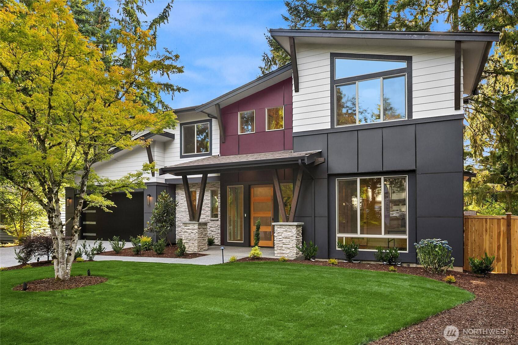 Kirkland, WA 98033,10915 126th PL NE