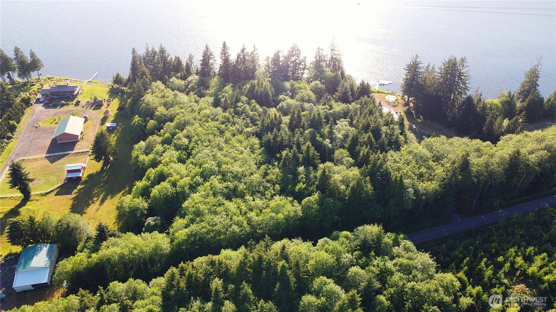 Beaver, WA 98305,9996 E Lake Pleasant RD