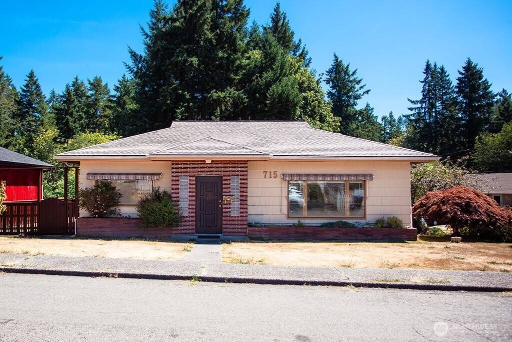 Port Orchard, WA 98366,715 Harrison AVE