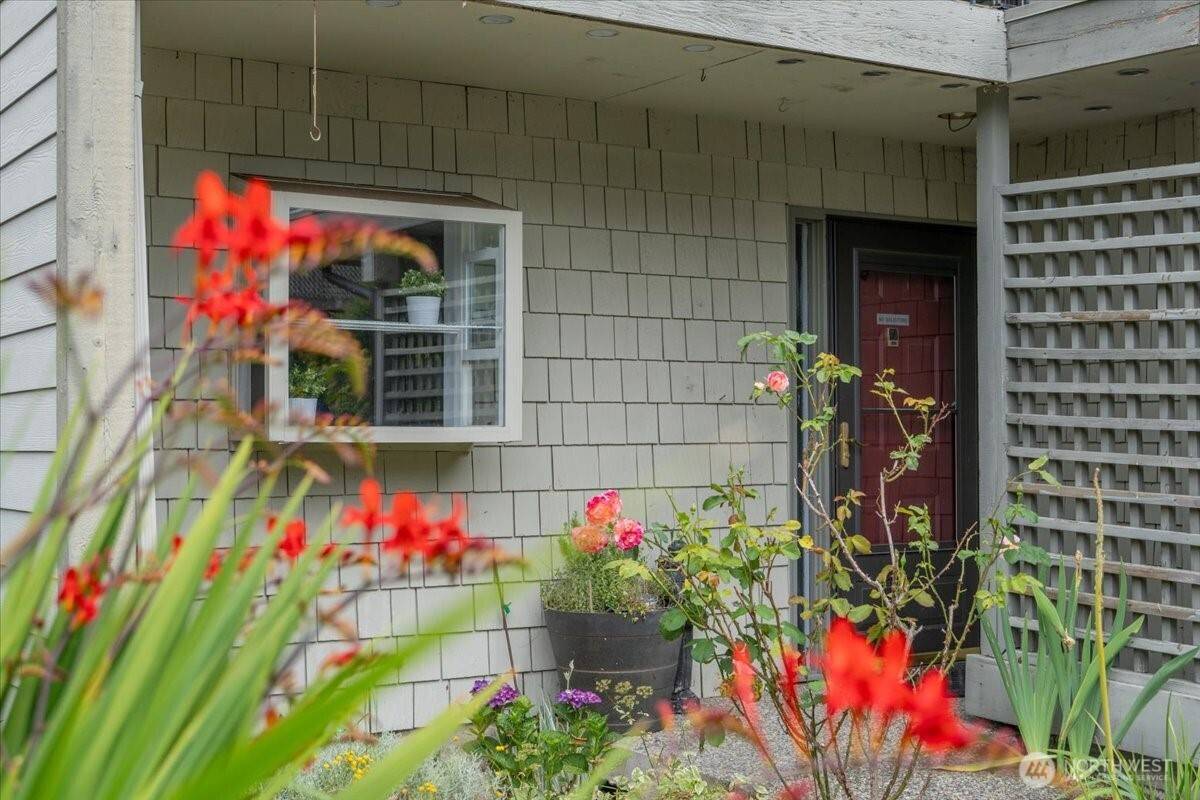 Mountlake Terrace, WA 98043,22703 Lakeview Dr #E5