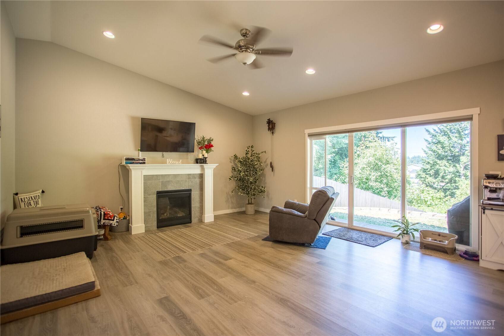 Rainier, WA 98576,701 Myers ST SE