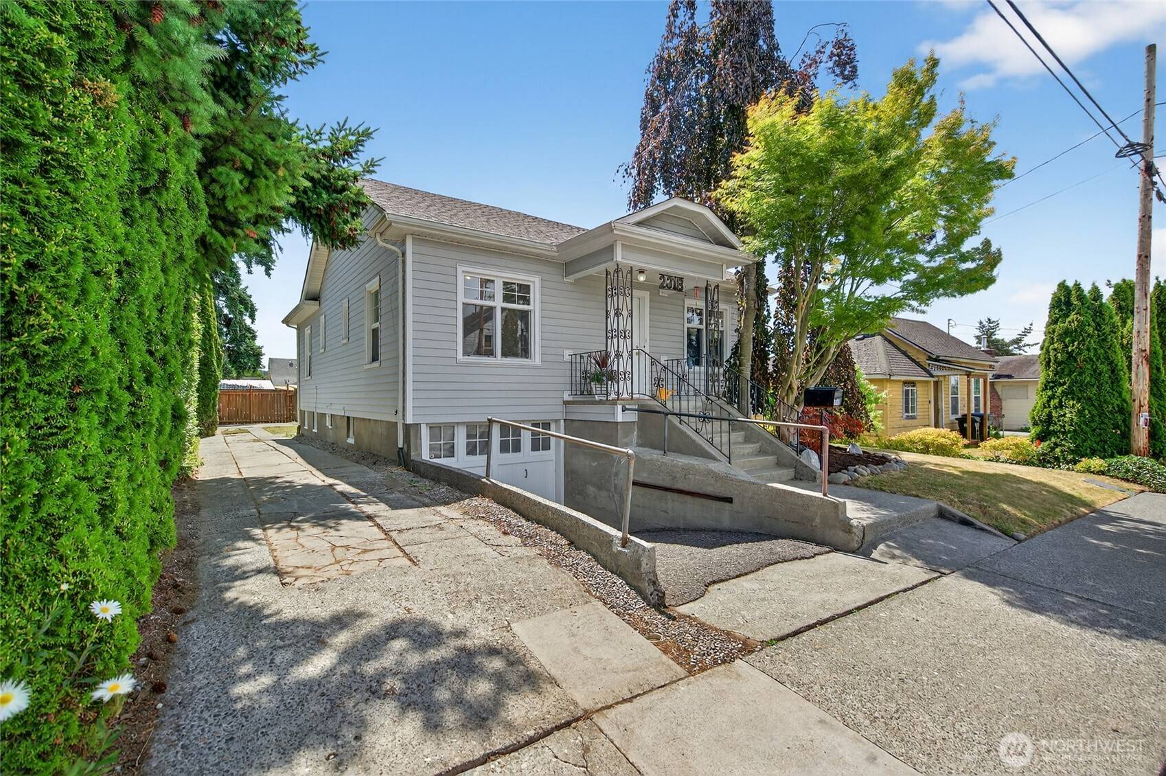 Bellingham, WA 98225,2318 F ST