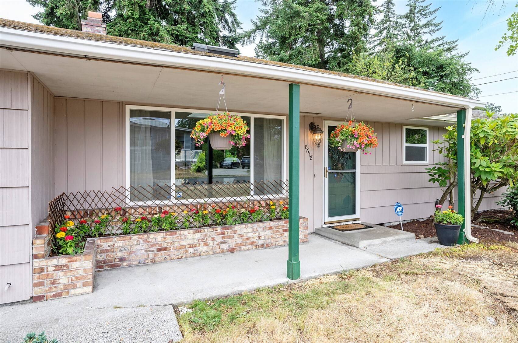 Lakewood, WA 98498,8618 94th ST SW