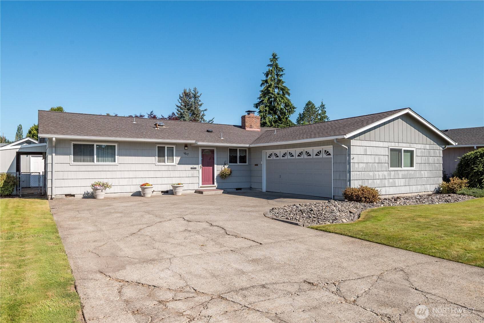 Longview, WA 98632,1617 Susan AVE