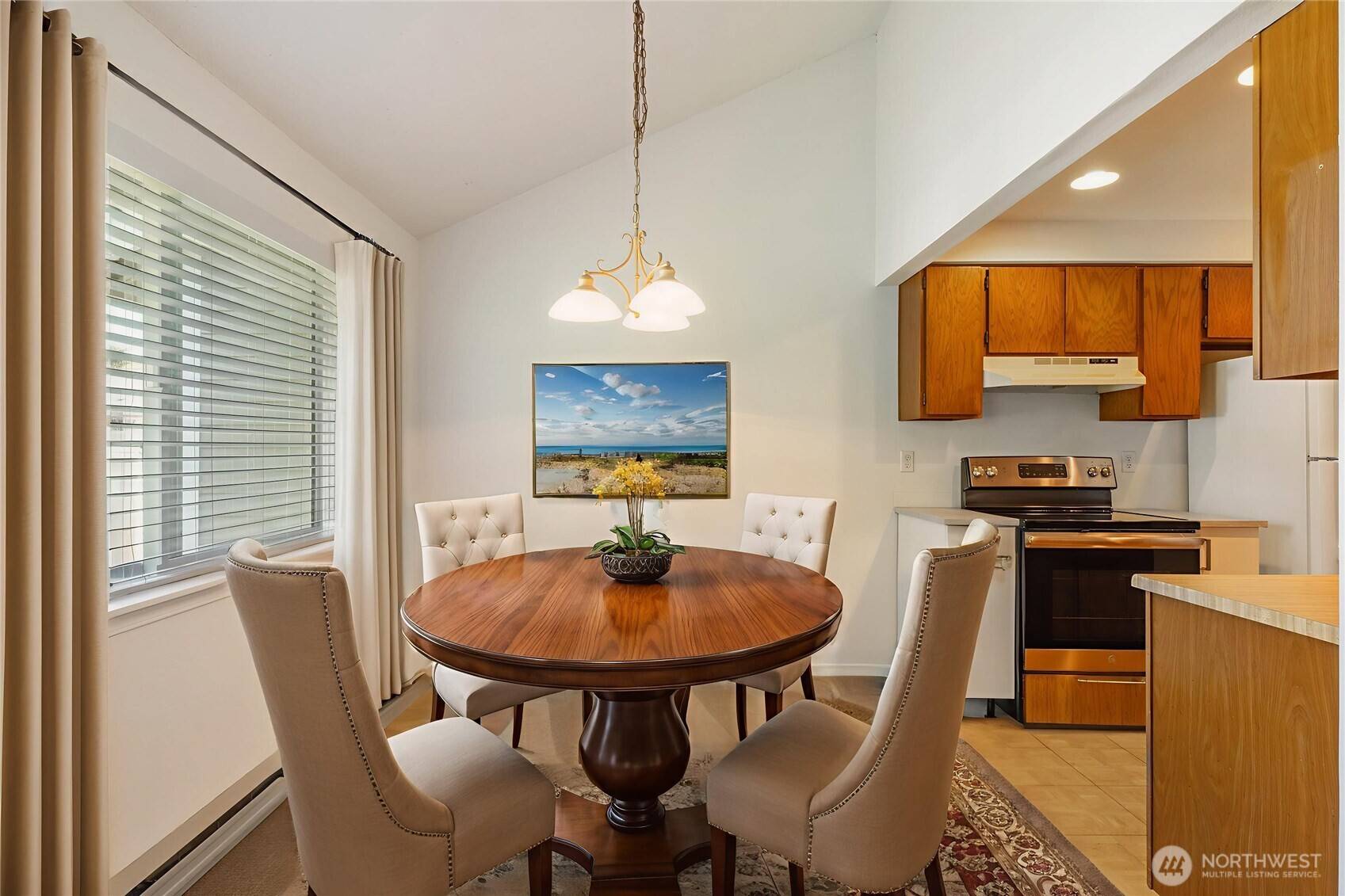 Kirkland, WA 98034,12506 NE 142nd LN #C304