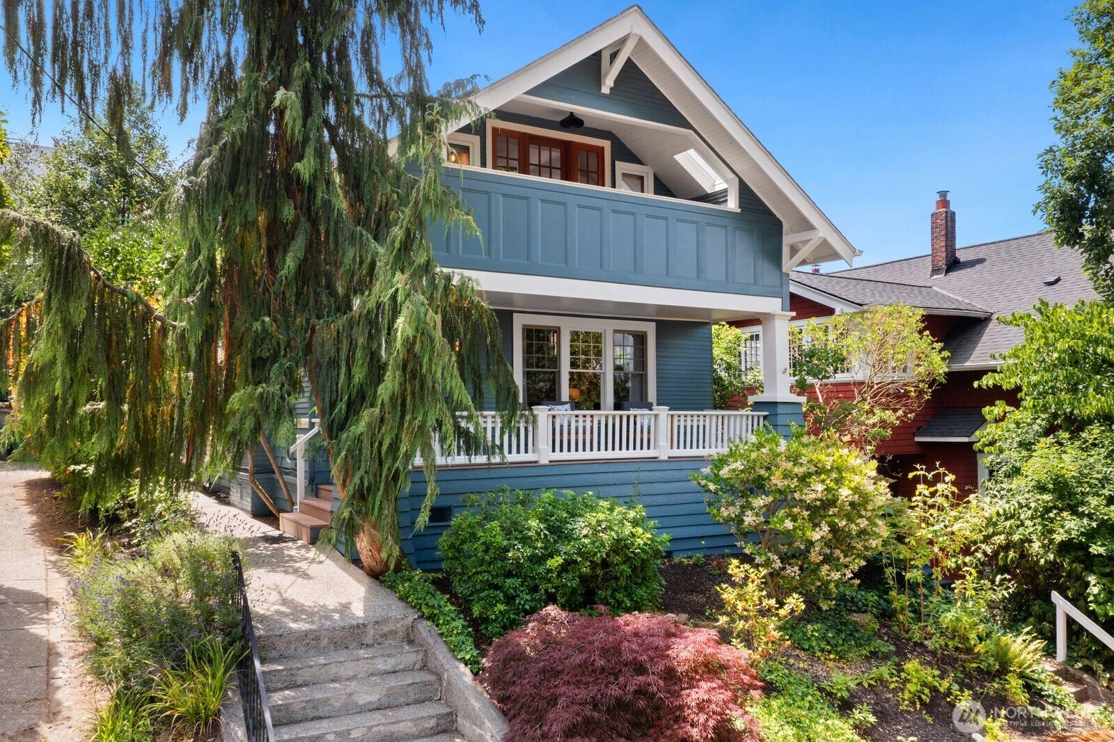 Seattle, WA 98102,109 E Roanoke ST