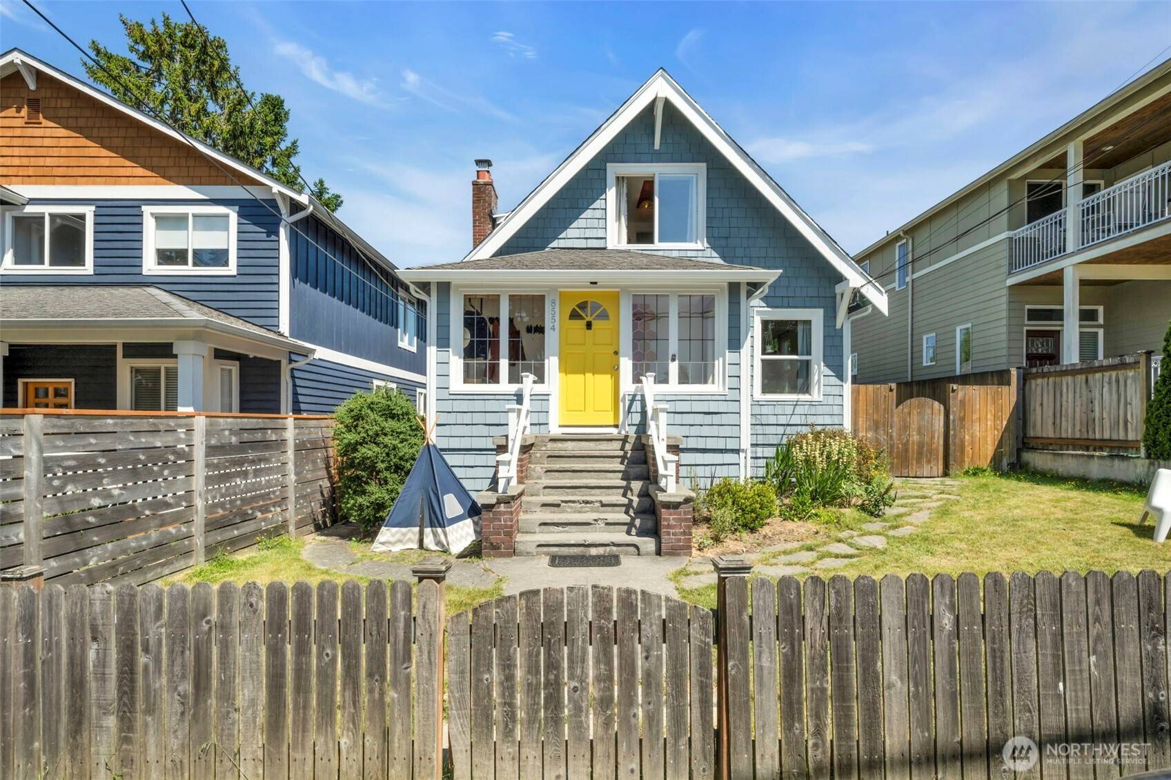 Seattle, WA 98117,8554 16th AVE NW