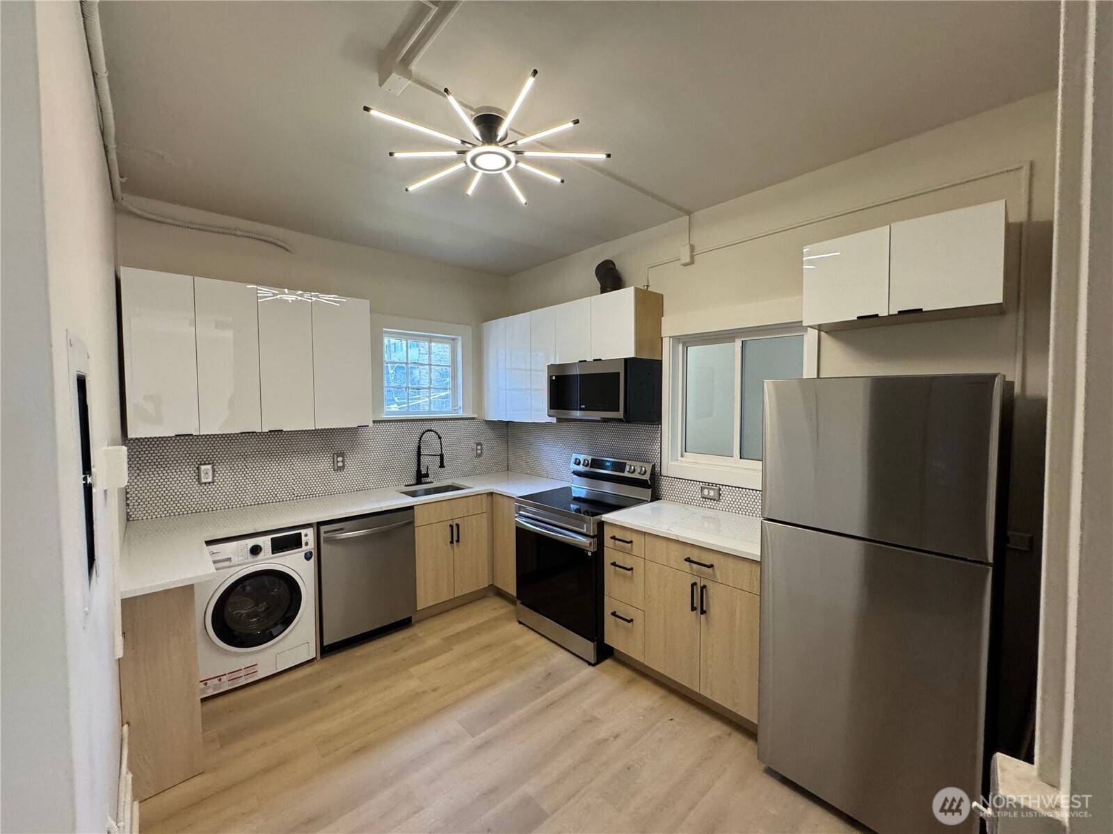Seattle, WA 98102,314 E Mercer ST #3A