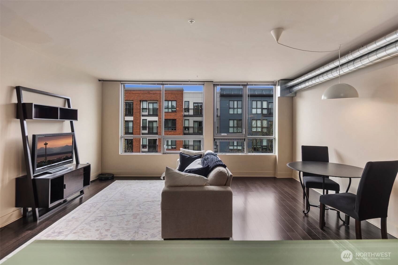 Seattle, WA 98102,530 E Broadway #507
