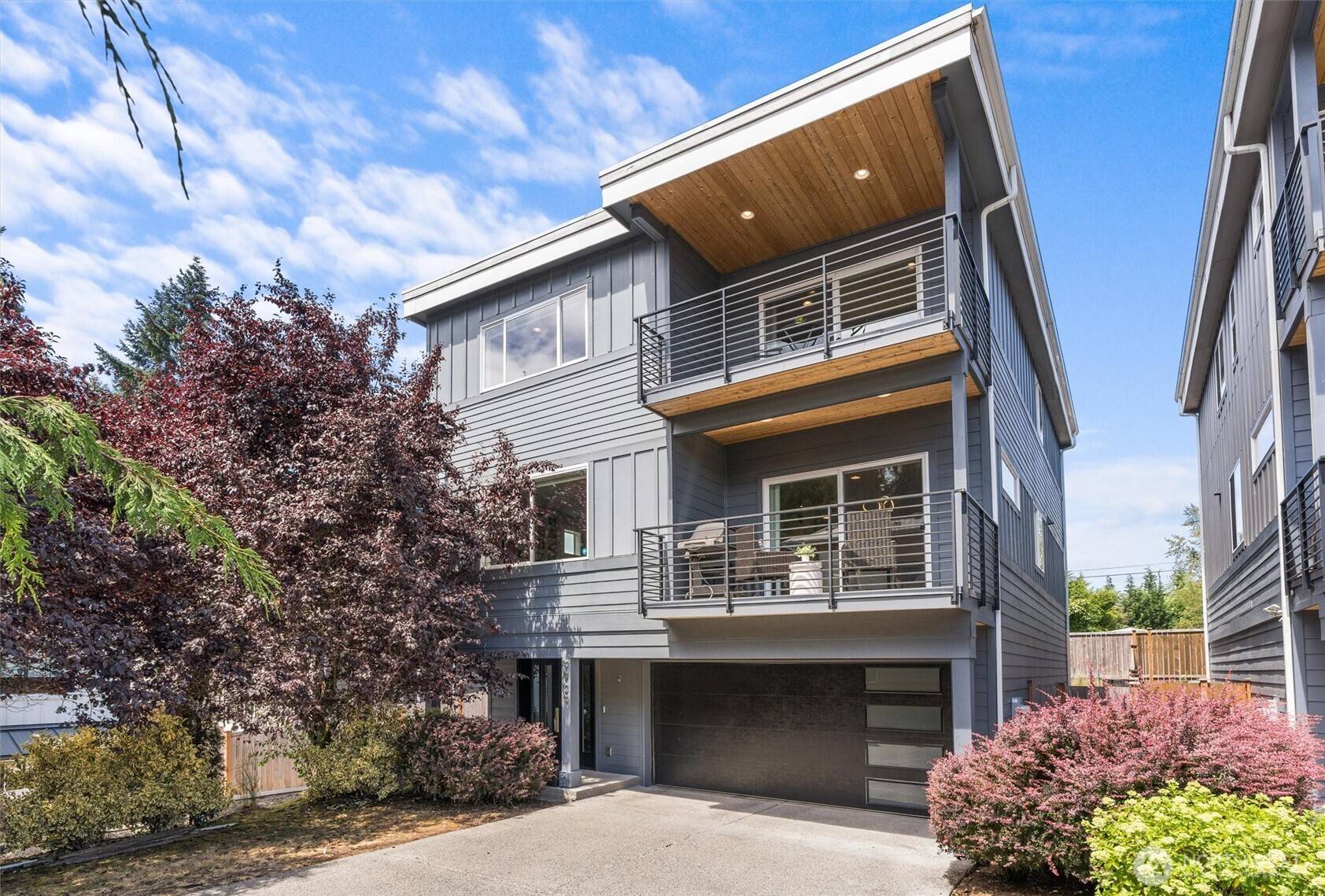 Kirkland, WA 98033,9909 123rd Lane NE