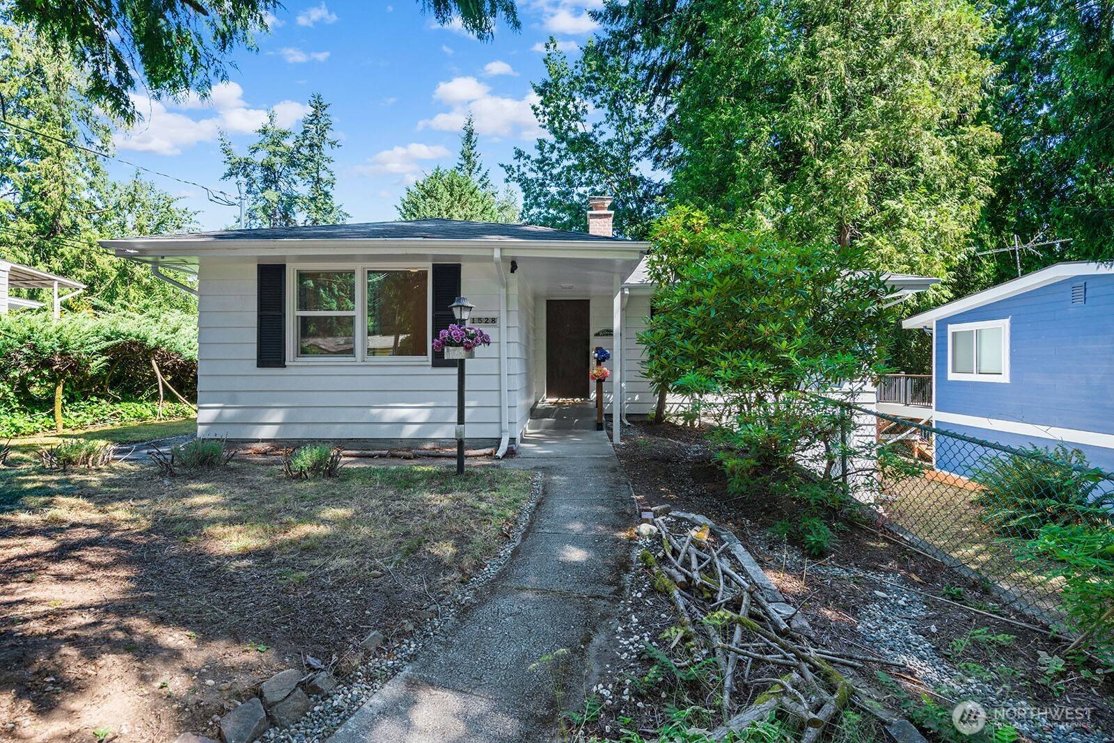 Shoreline, WA 98155,1528 NE 166th ST