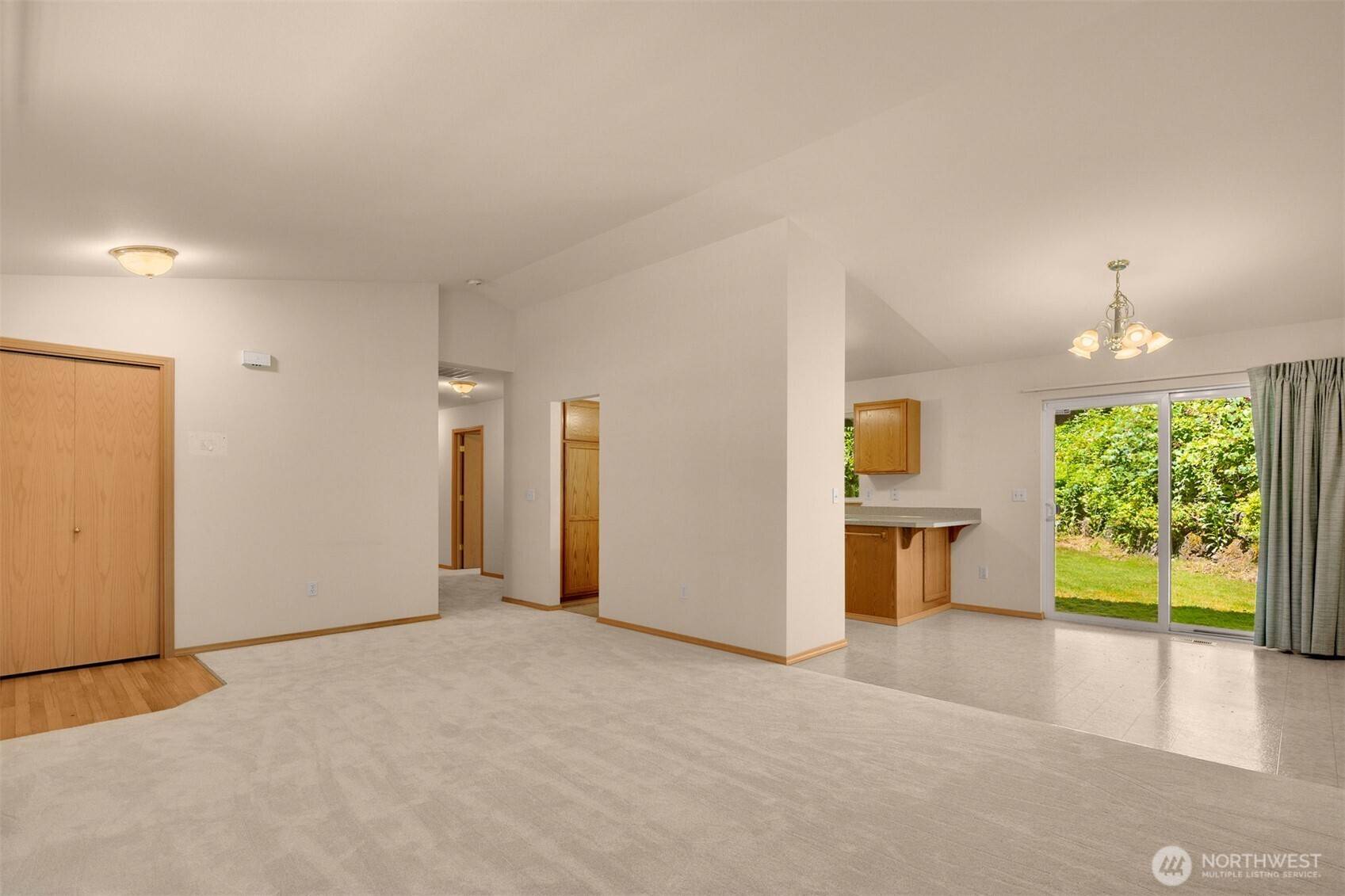 Lake Forest Park, WA 98155,4050 NE 197th ST