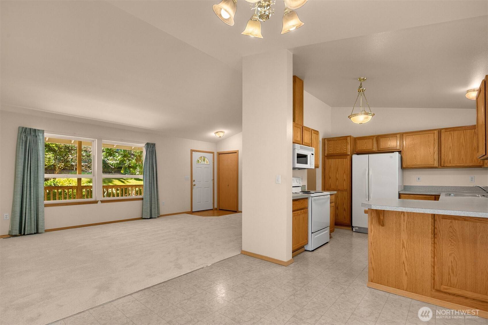 Lake Forest Park, WA 98155,4050 NE 197th ST